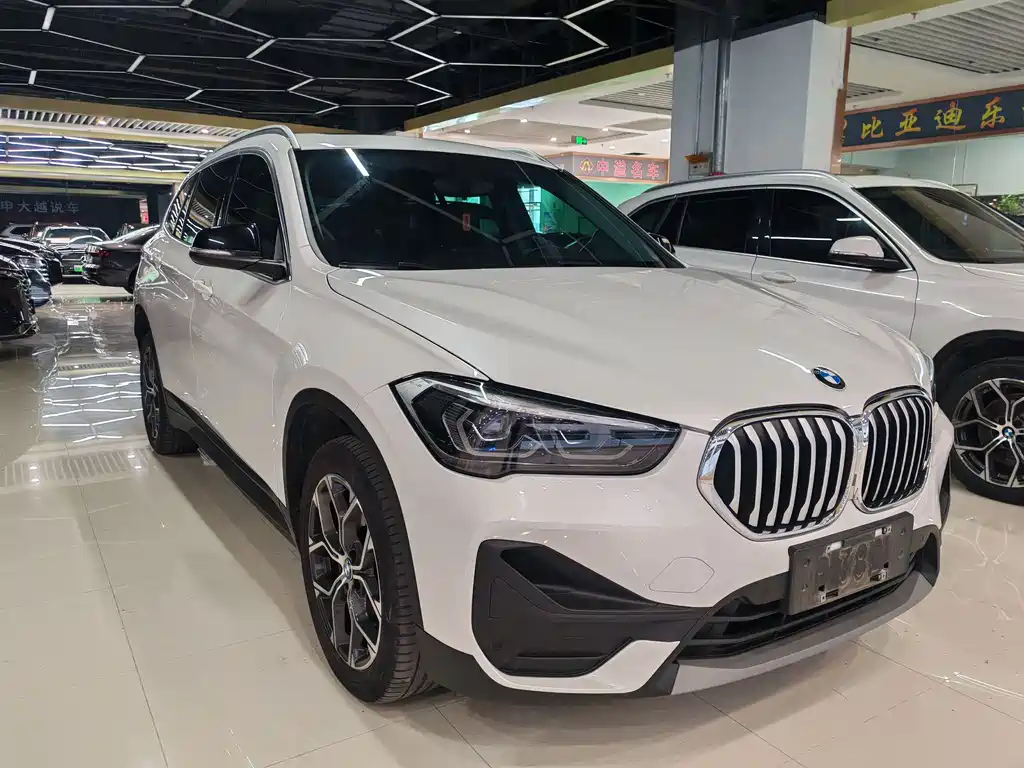 BMW X1 2022 — фото 2