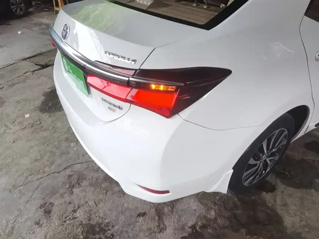 Toyota Corolla 2016 — фото 24