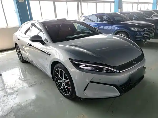 BYD Han L 2025