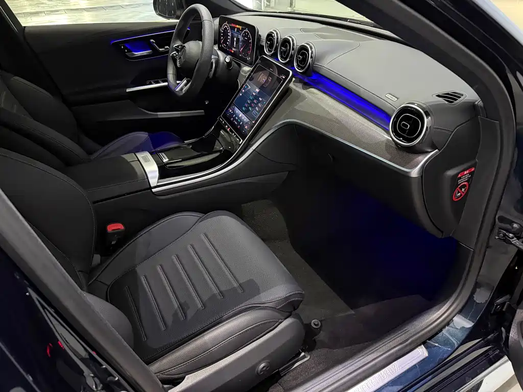 Mercedes-Benz C-Class 2023 — фото 16