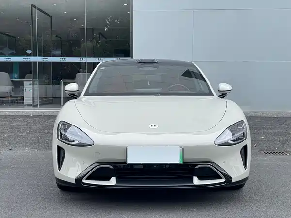 Xiaomi SU7 2024