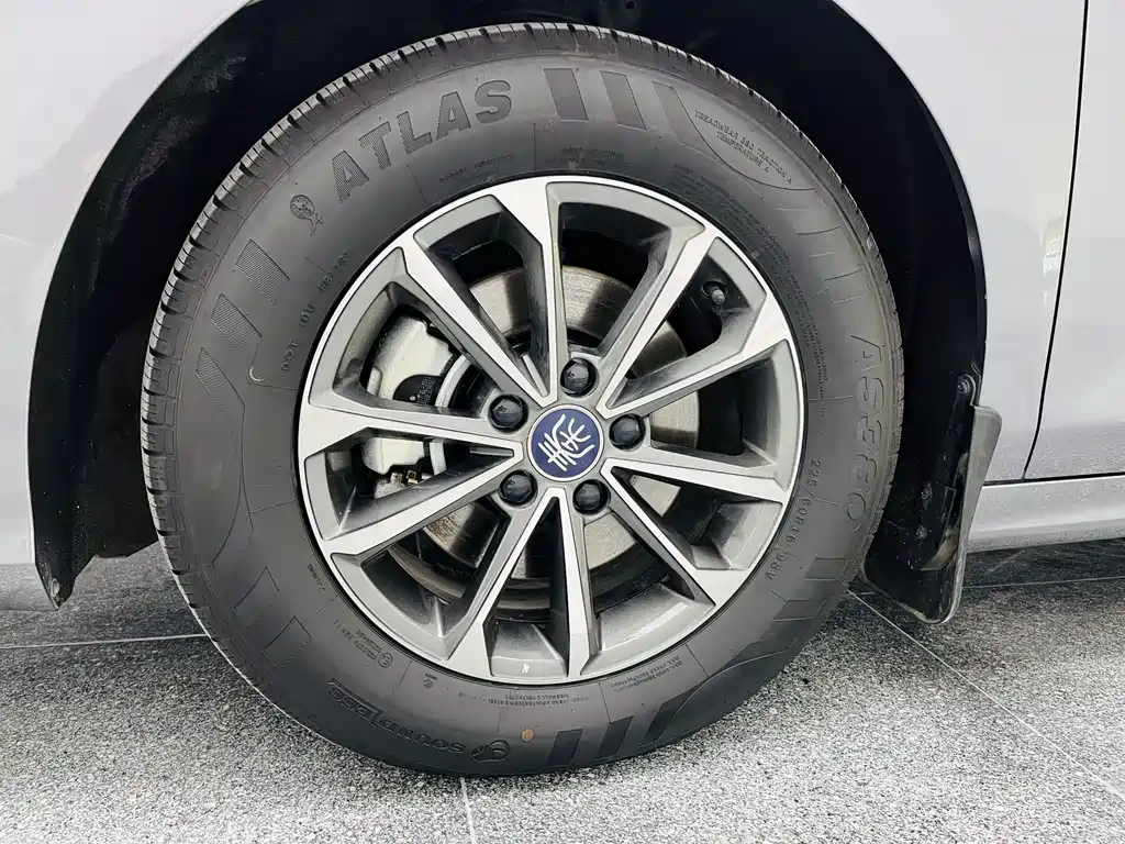 BYD Qin PLUS 2023 — фото 17