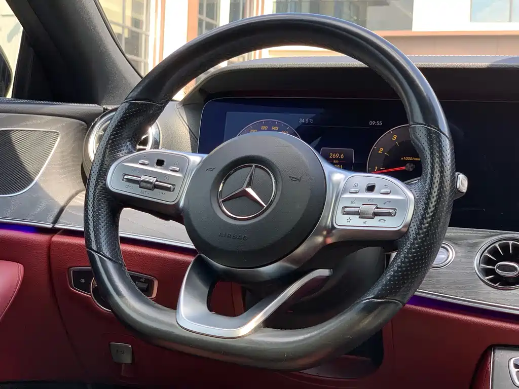 Mercedes-Benz CLS 2020 — фото 20