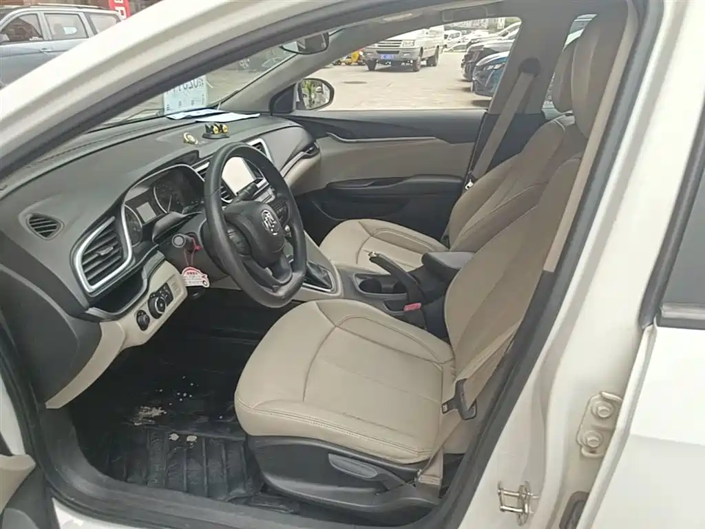 Buick Excelle 2015 — фото 15