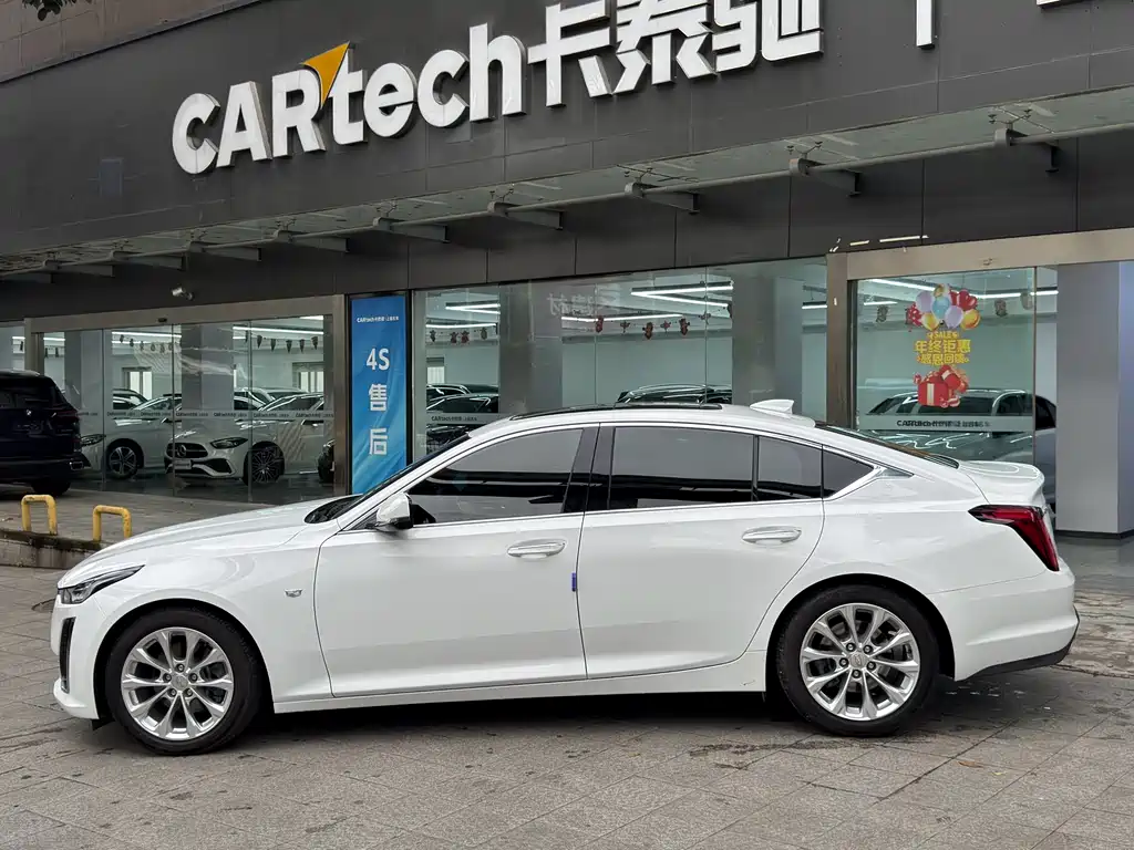 Cadillac CT5 2022 — фото 16