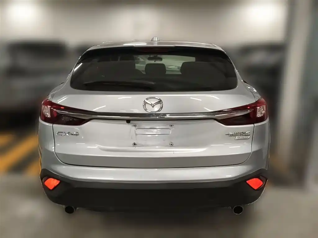 Mazda CX-4 2017 — фото 10