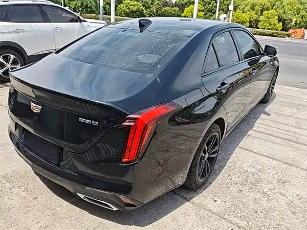 Cadillac CT4 2022