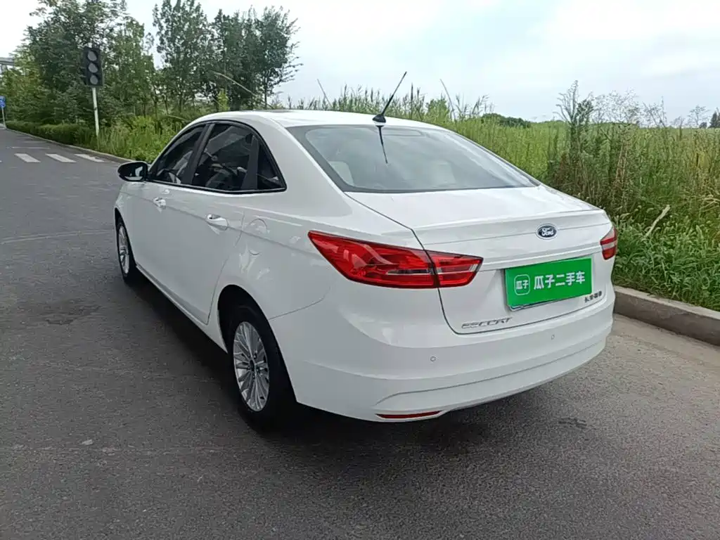 Ford Escort 2018
