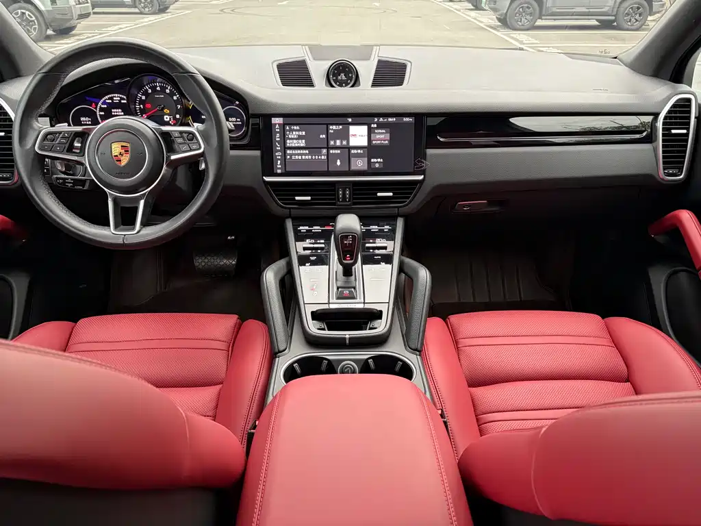 Porsche Cayenne 2019 — фото 11