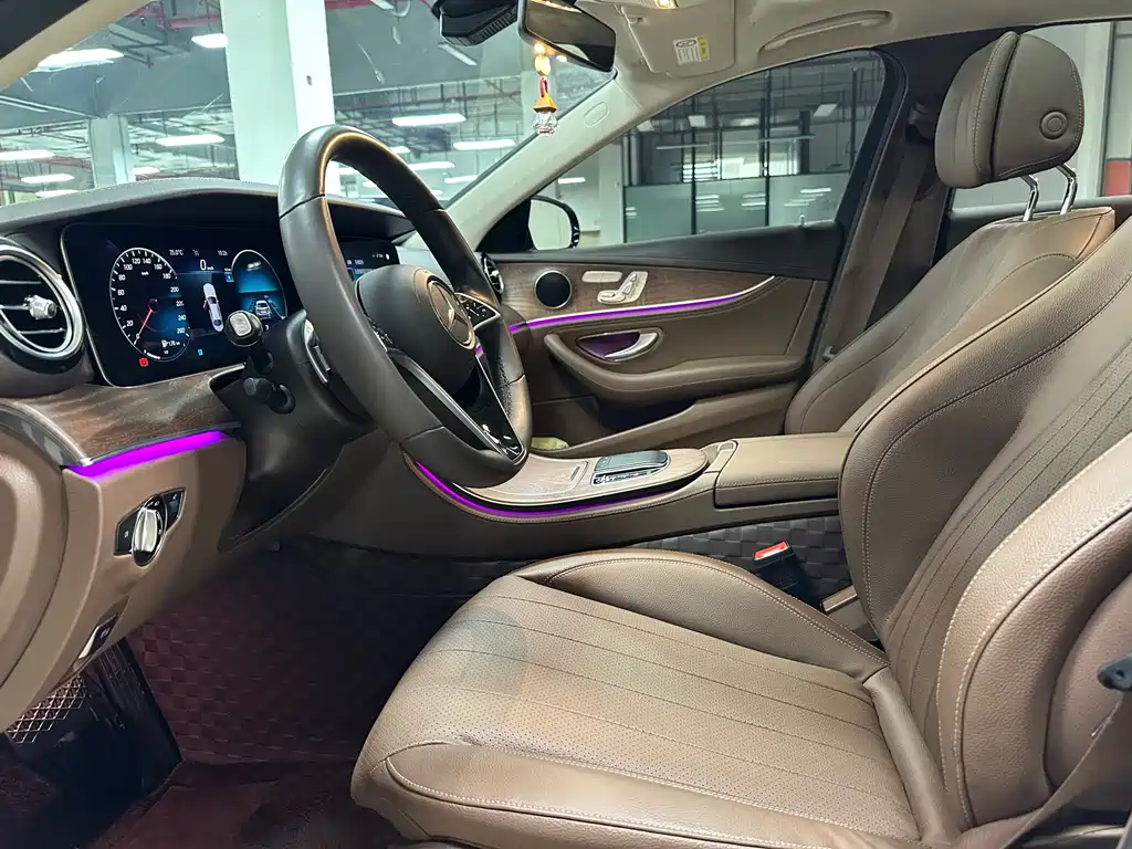 Mercedes-Benz E-Class 2023 — фото 11