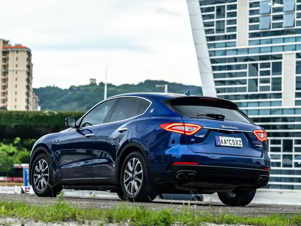 Maserati Levante 2016 — фото 17