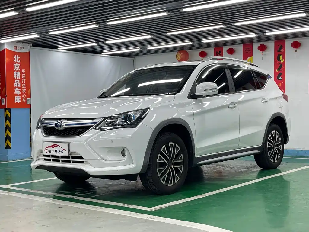 BYD Song New Energy 2017 — фото 1