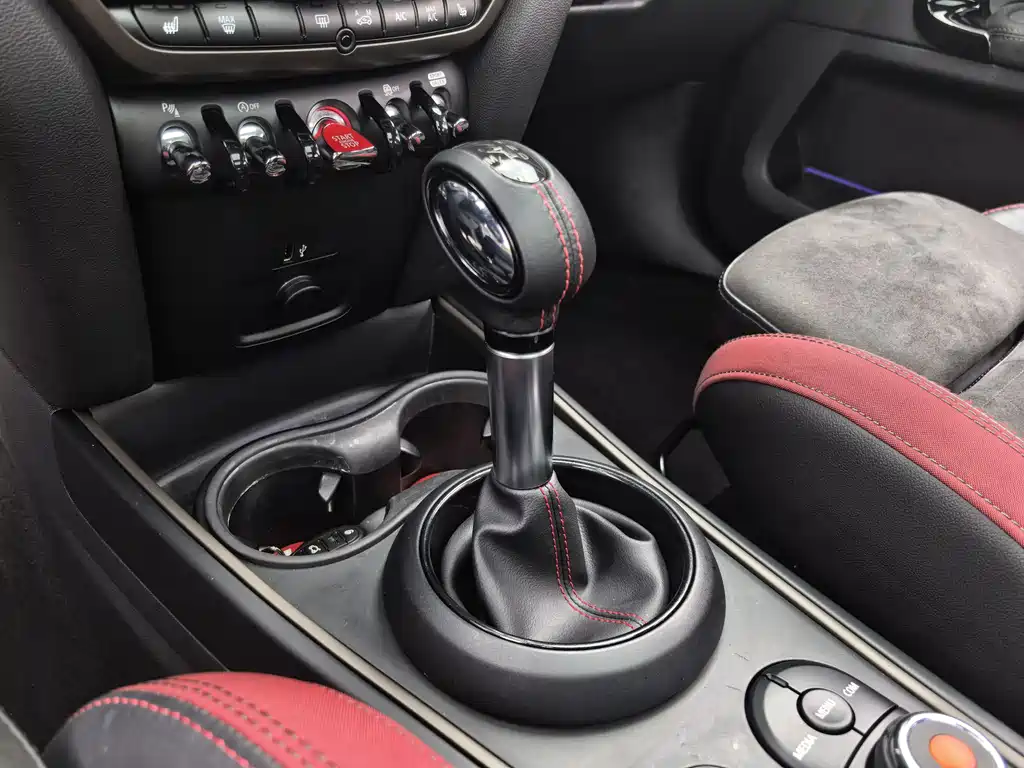 MINI Countryman 2018 — фото 14