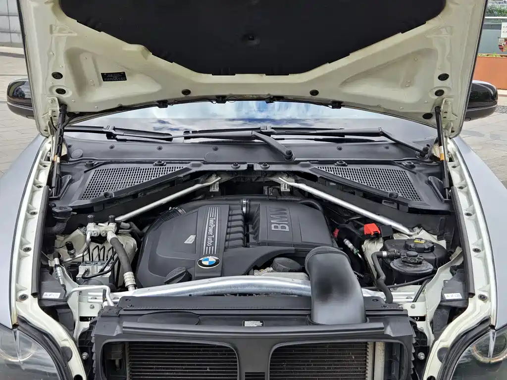 BMW X6 2011