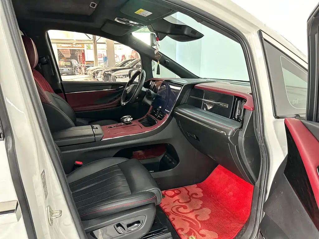 GAC Motor Trumpchi M8 2023 — фото 18