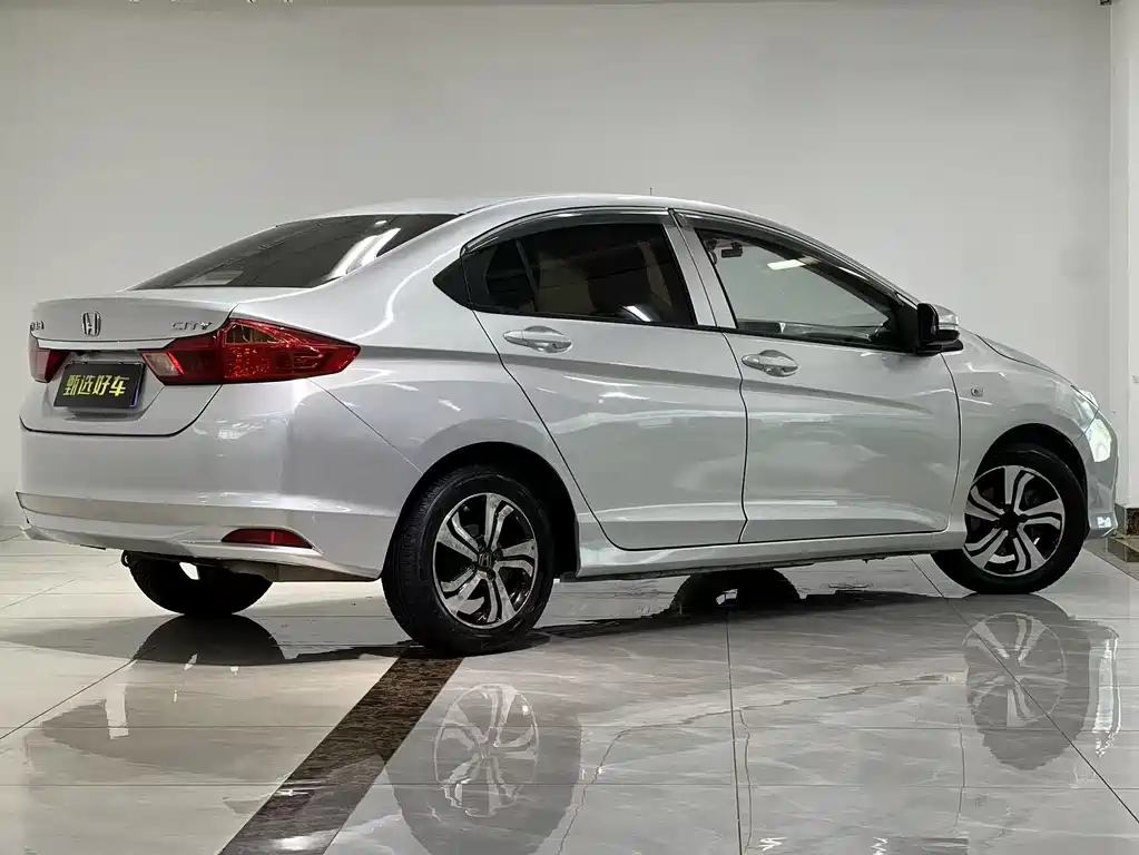 Honda City 2015 — фото 8