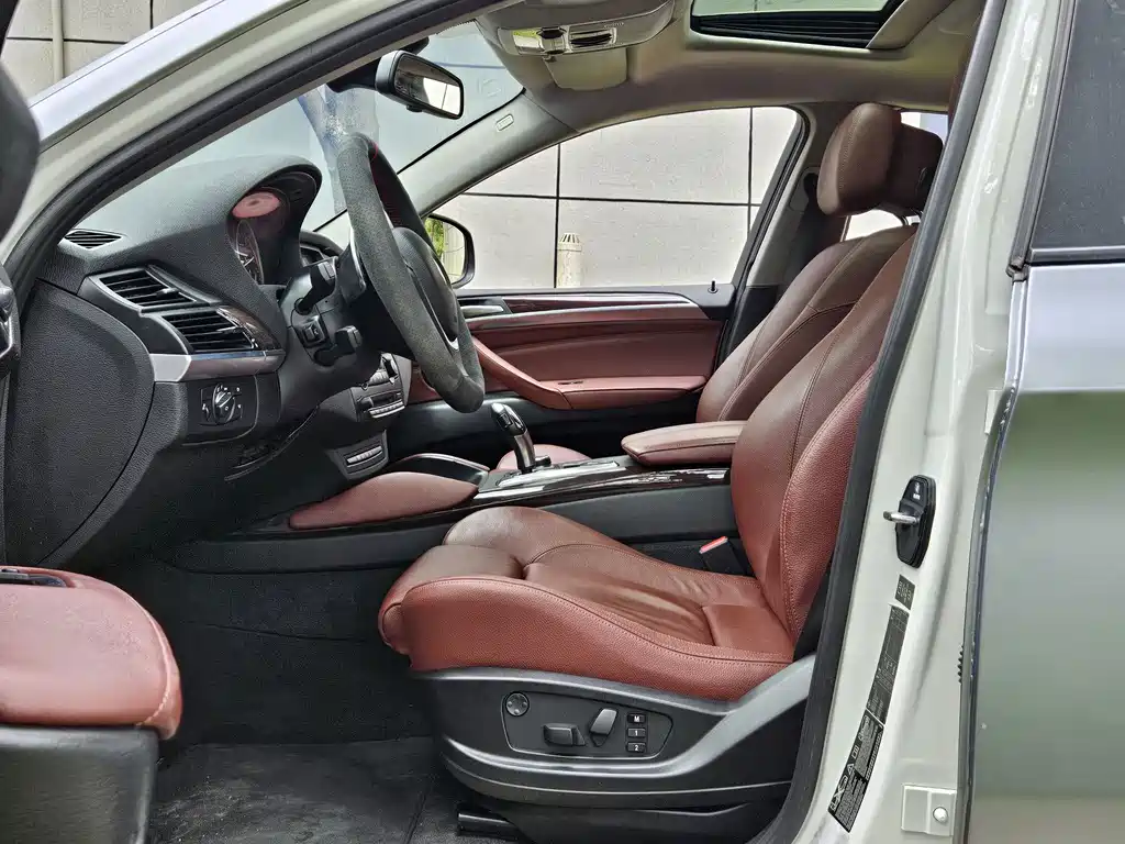 BMW X6 2011