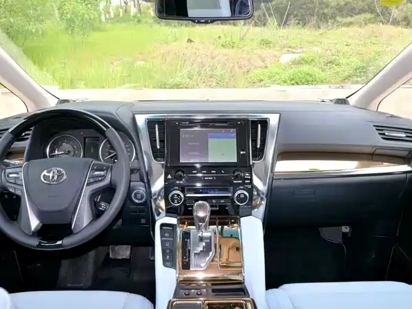 Toyota Alphard 2018