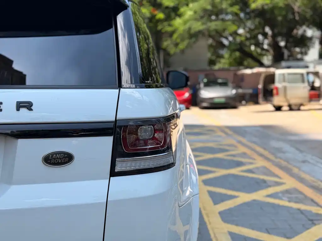 Land Rover Range Rover Sport 2015 — фото 18