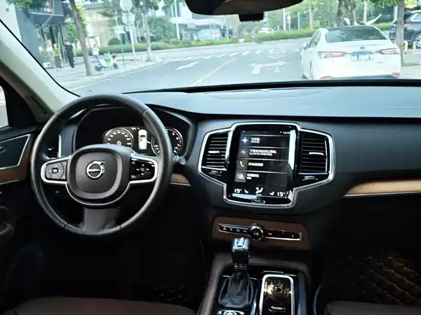 Volvo XC90 2018