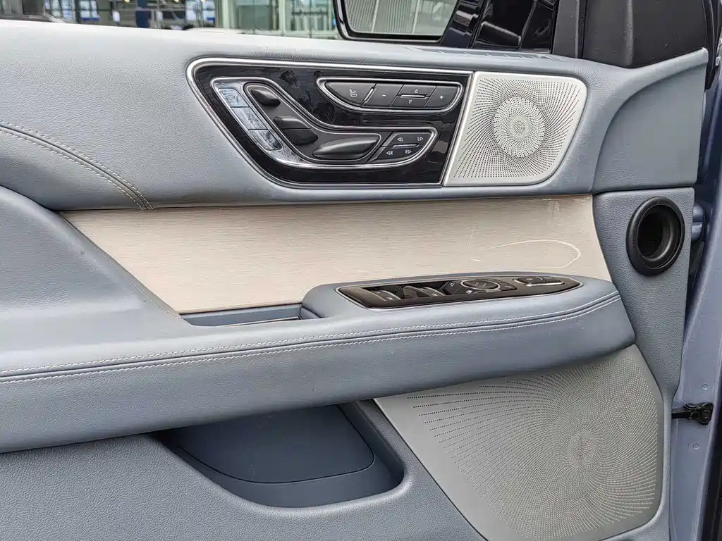 Lincoln Navigator 2021 — фото 10