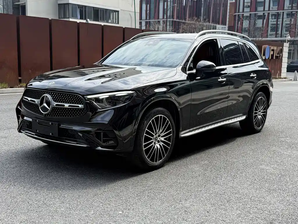 Mercedes-Benz GLC 2025 — фото 1