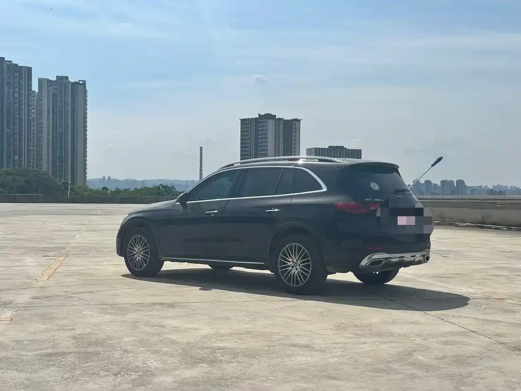 Mercedes-Benz GLC 2025
