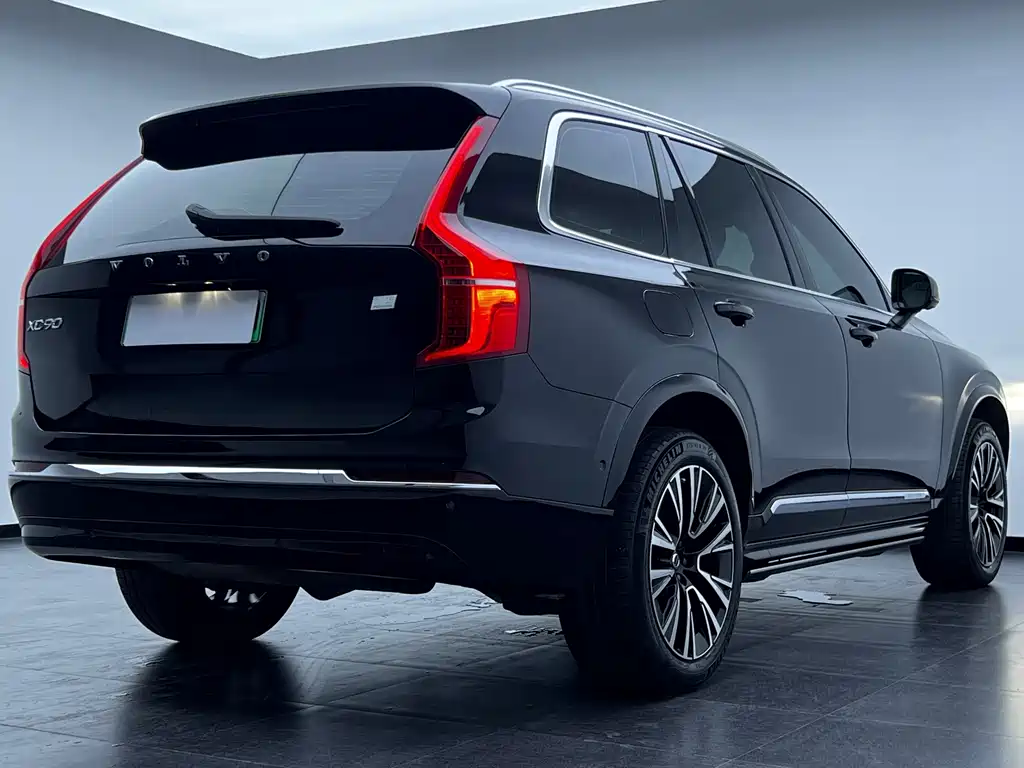 Volvo XC90 Plug-In Hybrid 2024 — фото 10