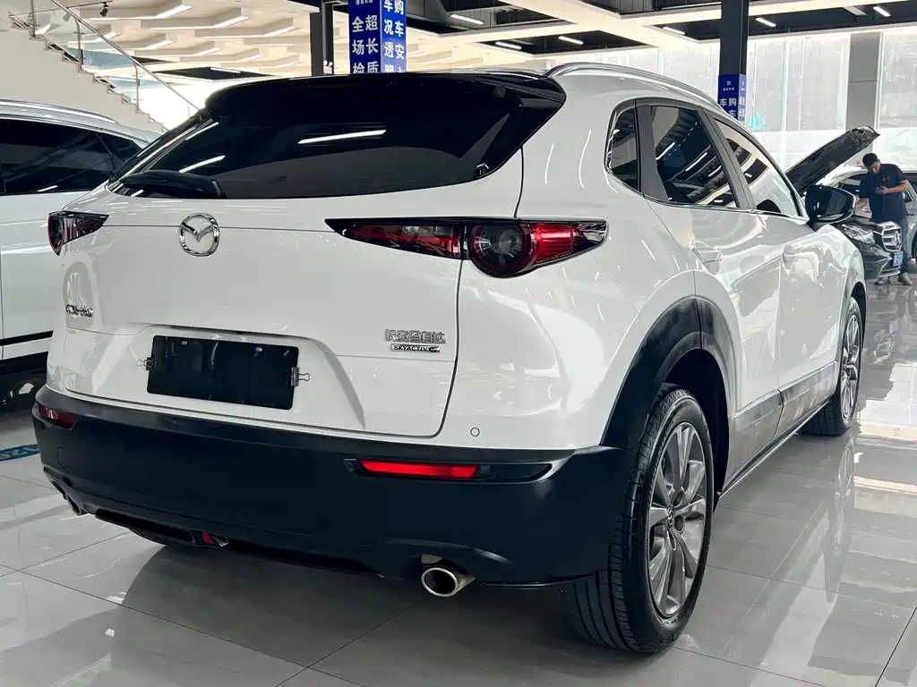 Mazda CX-30 2022 — фото 9