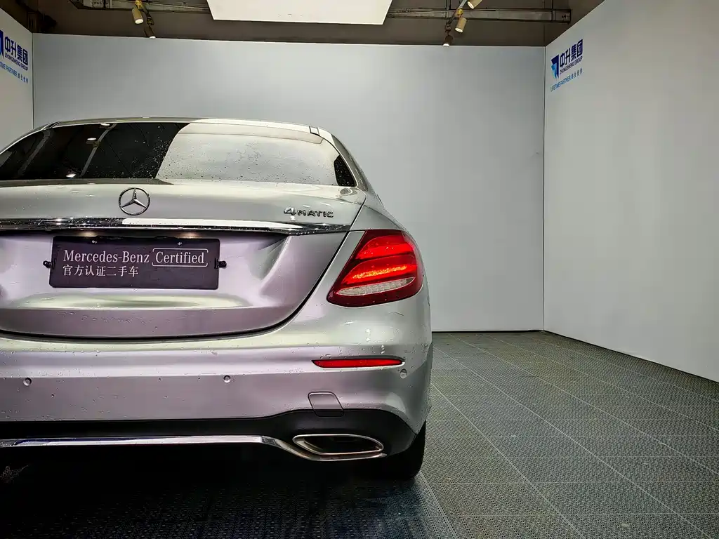 Mercedes-Benz E-Class 2017 — фото 19