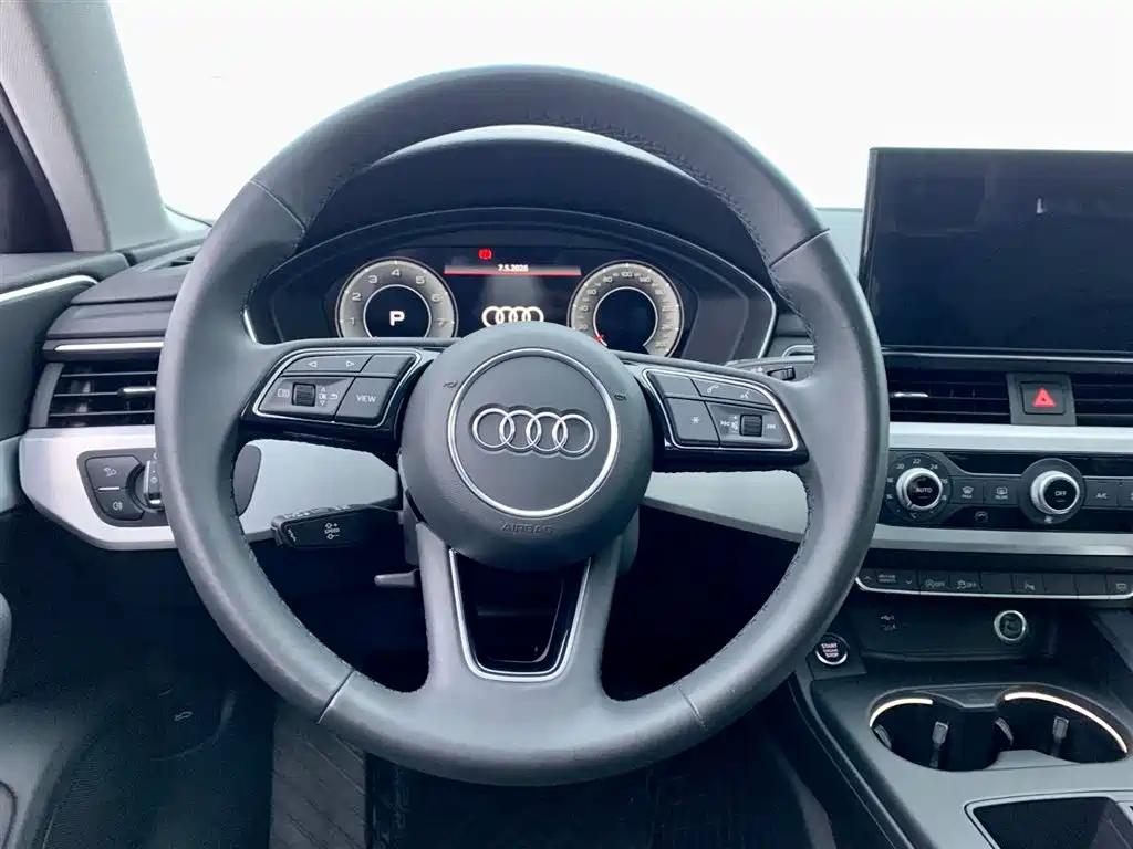 Audi A4L 2023 — фото 19