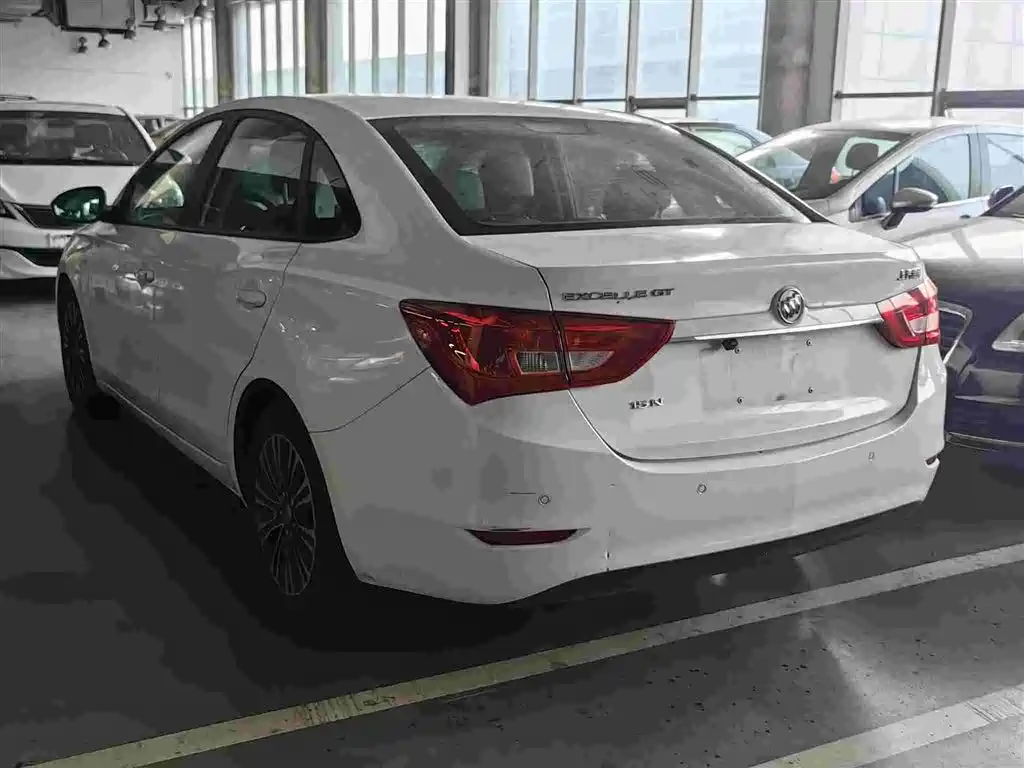 Buick Excelle GT 2017 — фото 4