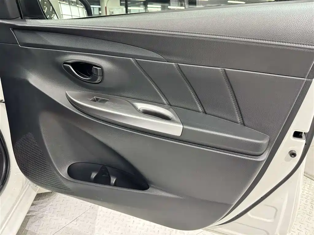 Toyota Vios FS 2017 — фото 25