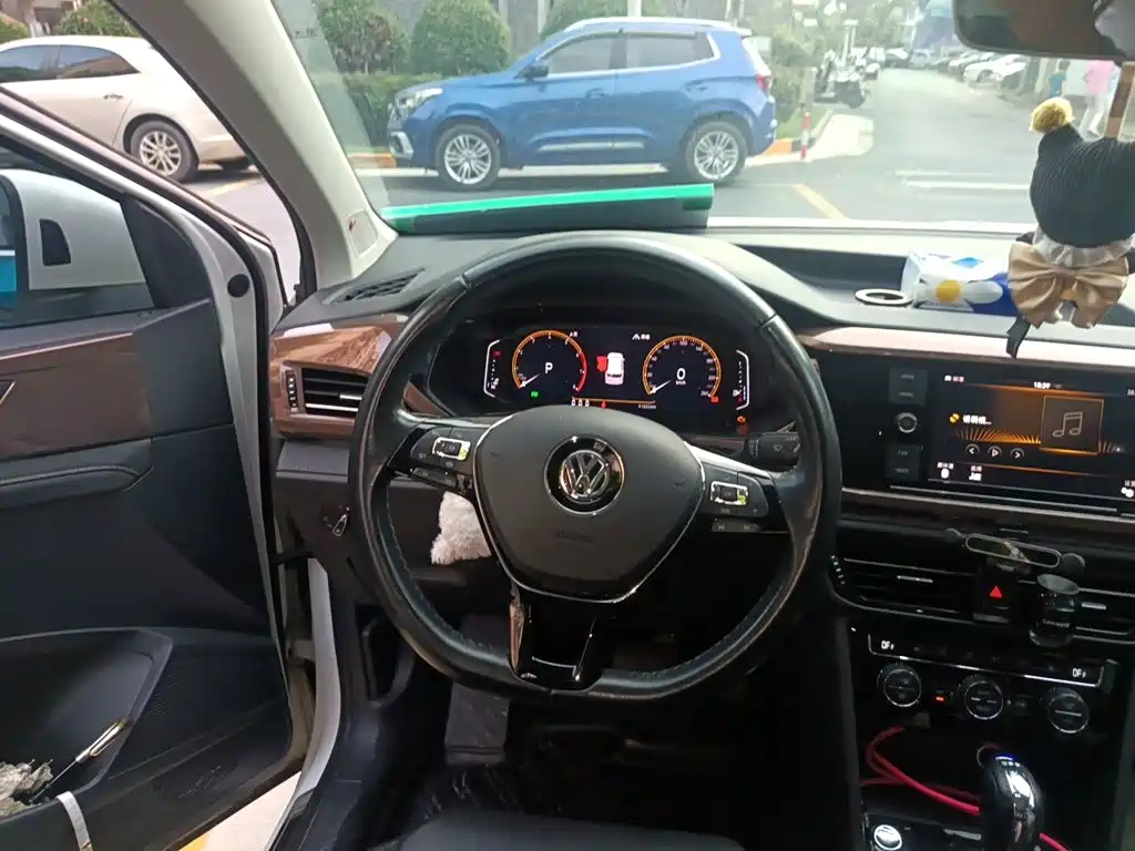 Volkswagen Tharu 2019