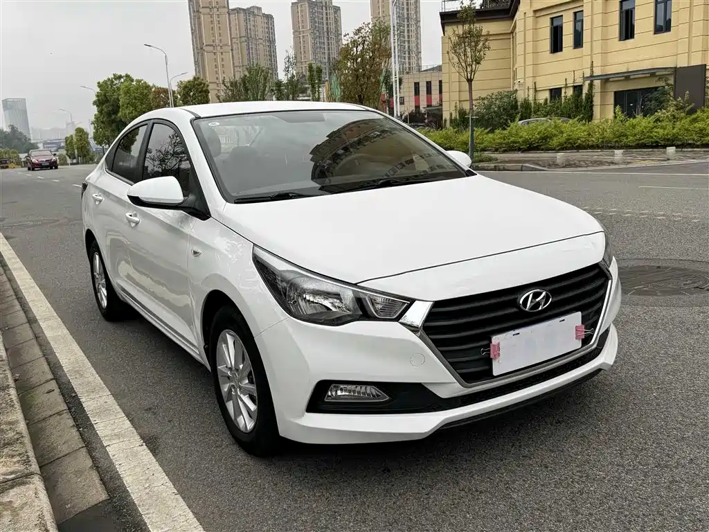 Hyundai Verna 2017 — фото 3