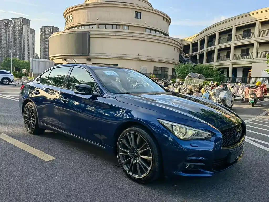 Infiniti Q50L 2016 — фото 3