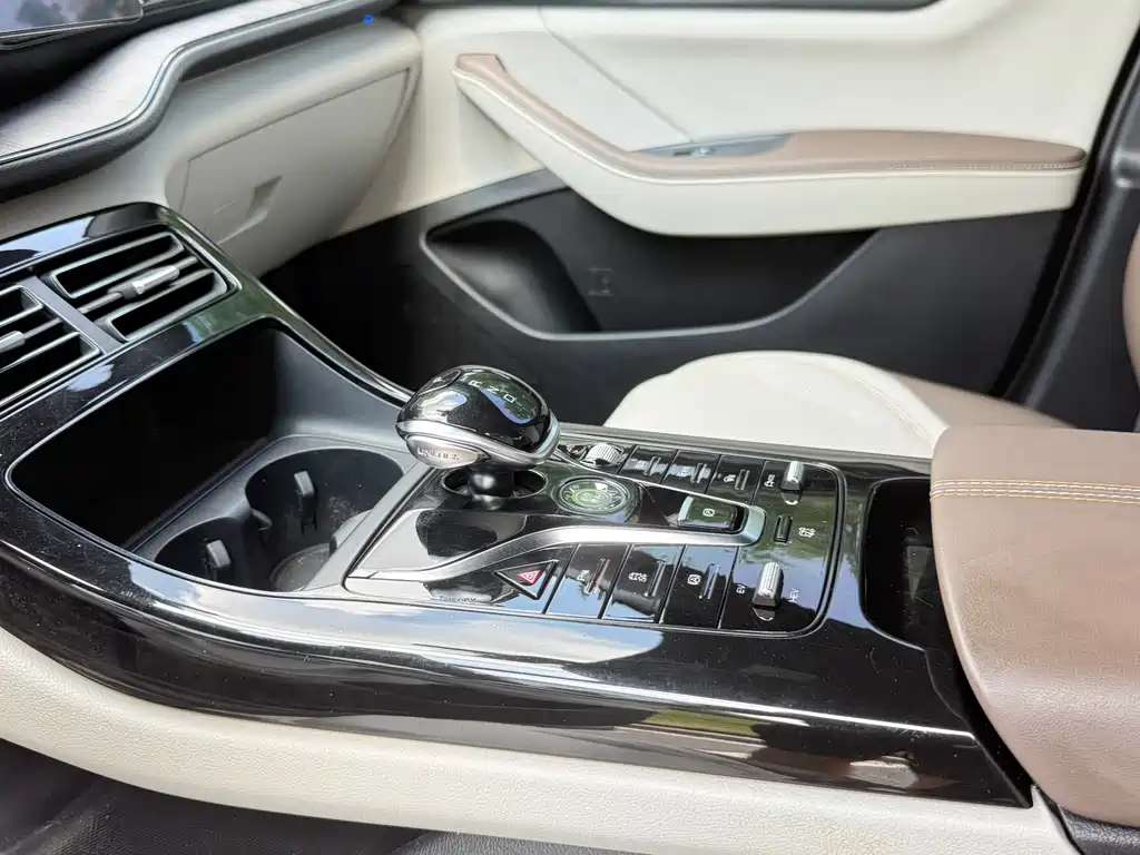BYD Qin PLUS 2023 — фото 12