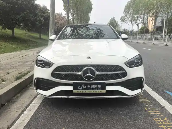 Mercedes-Benz C-Class 2024