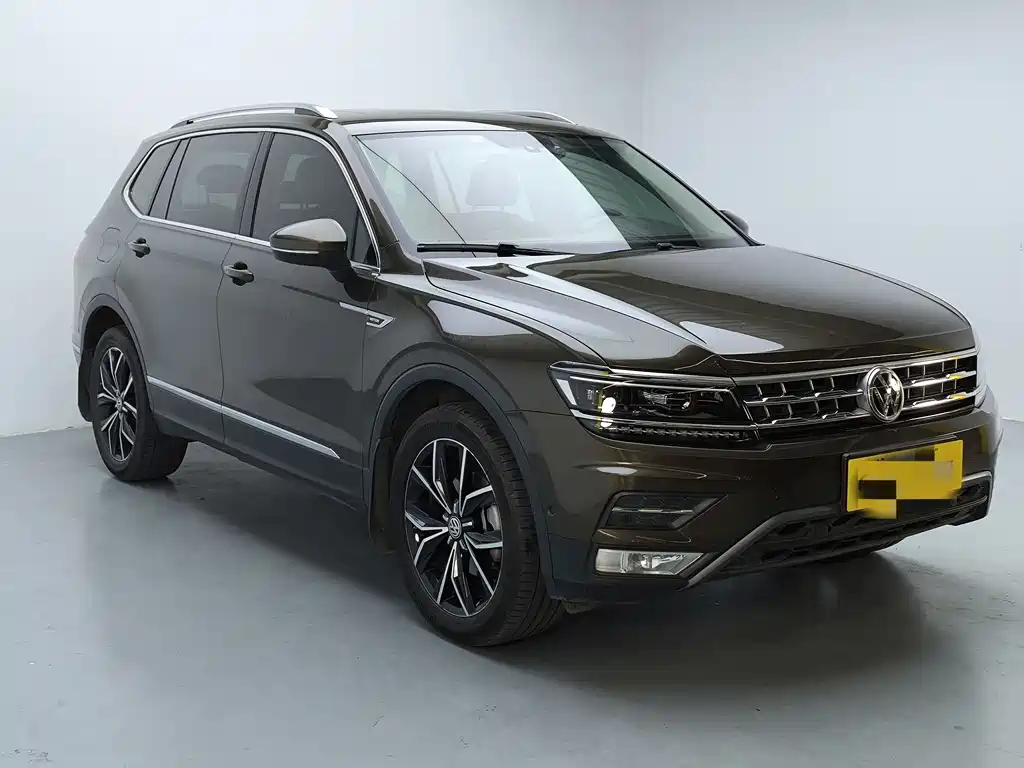 Volkswagen Tiguan L 2019 — фото 1