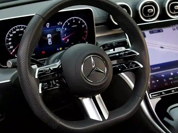 Mercedes-Benz C-Class 2024