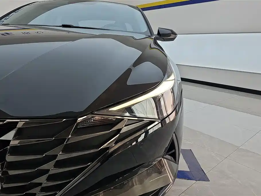 Hyundai Elantra 2021