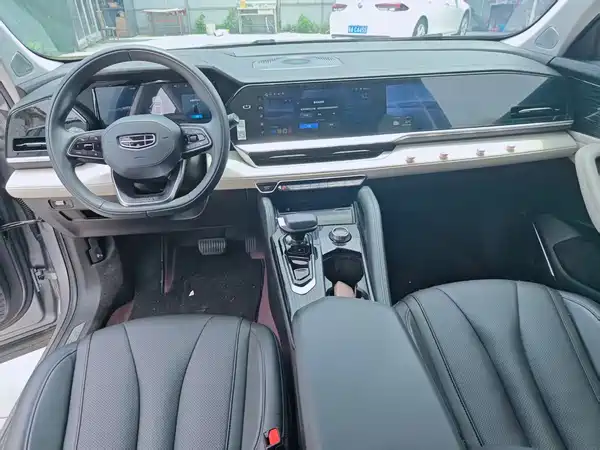 Geely Xingyue L 2023