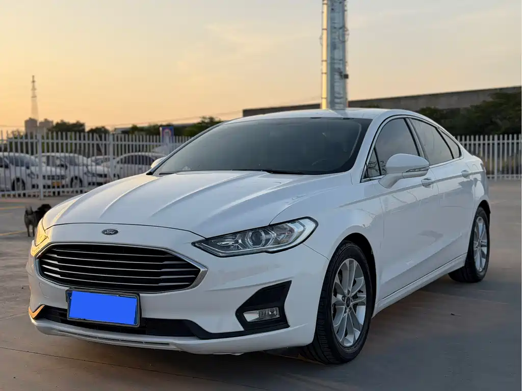 Ford Mondeo 2020 — фото 2