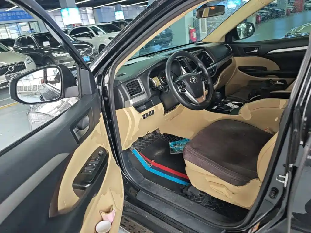Toyota Highlander 2019 — фото 16
