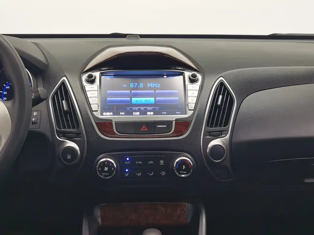 Hyundai ix35 2014 — фото 12