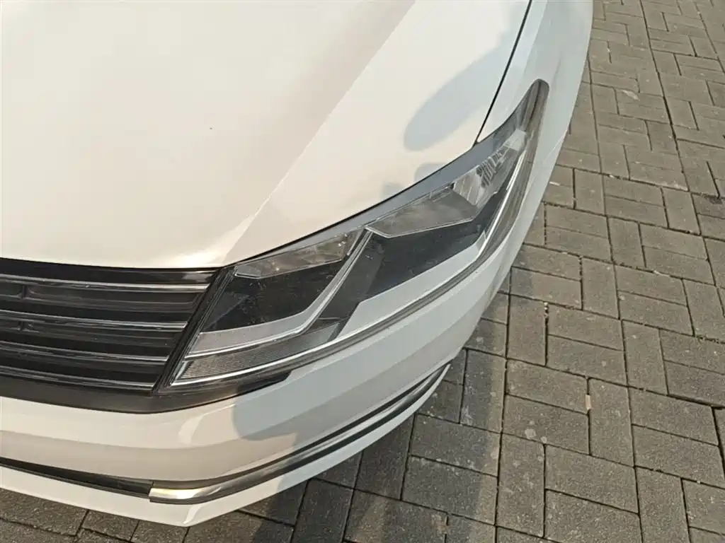 Volkswagen Lavida 2015 — фото 24