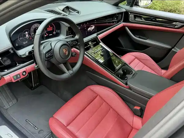 Porsche Panamera 2024