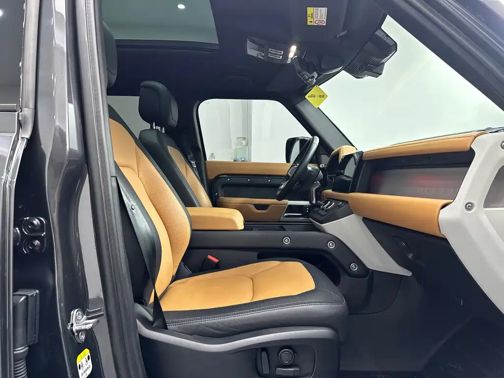Land Rover Defender 2024 — фото 13