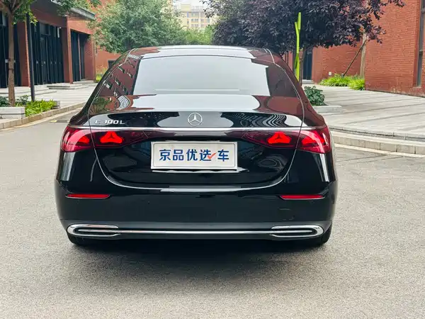 Mercedes-Benz E-Class 2024