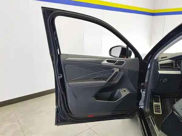 Volkswagen Tiguan L 2024